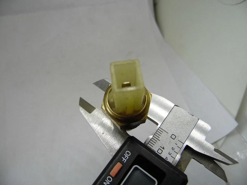 Interruptor de ventilador de refrigerante de refrigeración del motor TS-92 estándar para Toyota Tercel 1980 NUEVO Foto 4 de 4