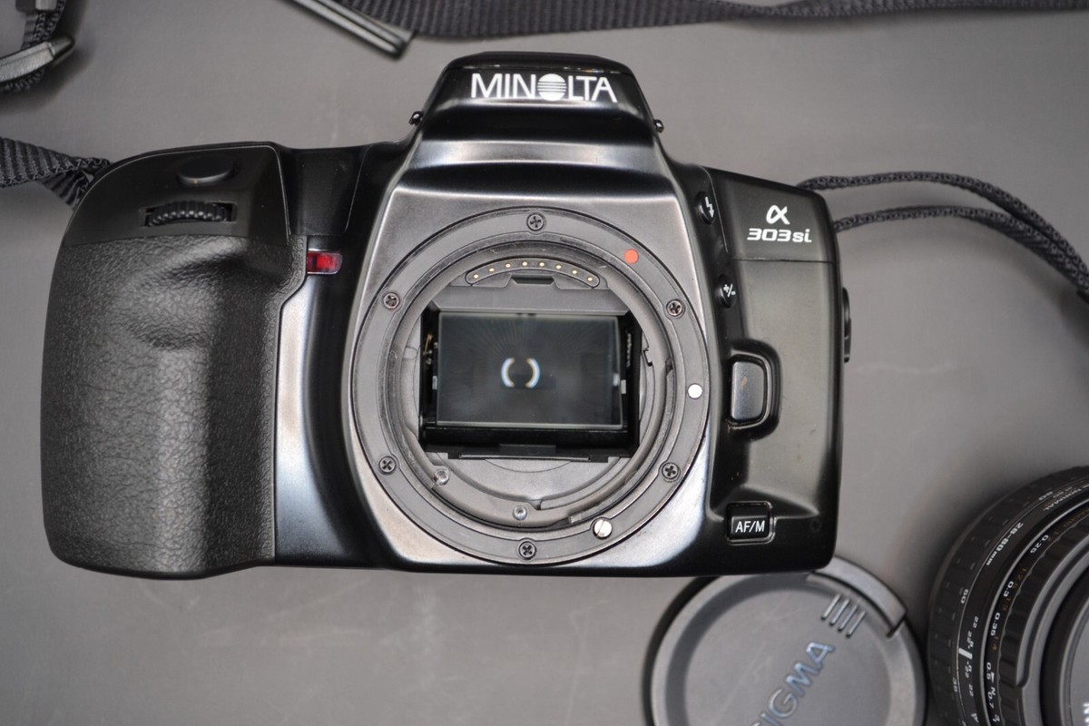 MINOLTA α-303si ‪‪α‬-5700i SIGMA70-300mm MINOLTA α 303si + Sigma Lenses 28-80mm & 70-300mm + Bag – Vintage
