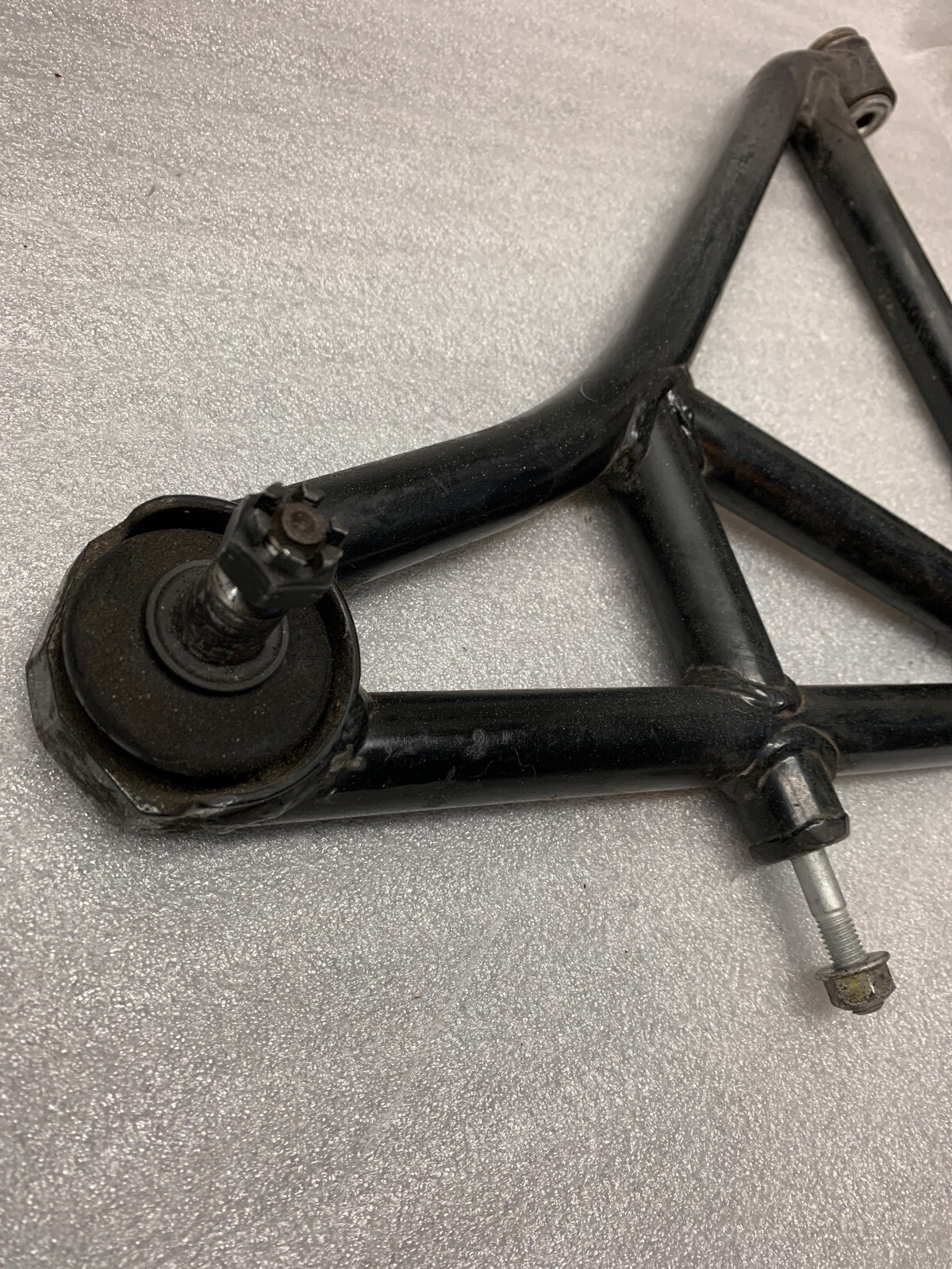 LAMBORGHINI MURCIELAGO LP640 DRIVER SIDE LOWER CONTROL ARM OEM 410407155B 