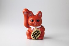 Maneki neko Japanese Lucky cat Tokoname yaki ware Japan Red Right hand up 6.1in