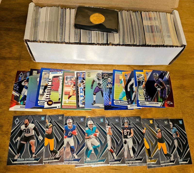 Large Value NFL Card Lot RC Parallel Prizm Pheonix Select Donruss 660 ct Box