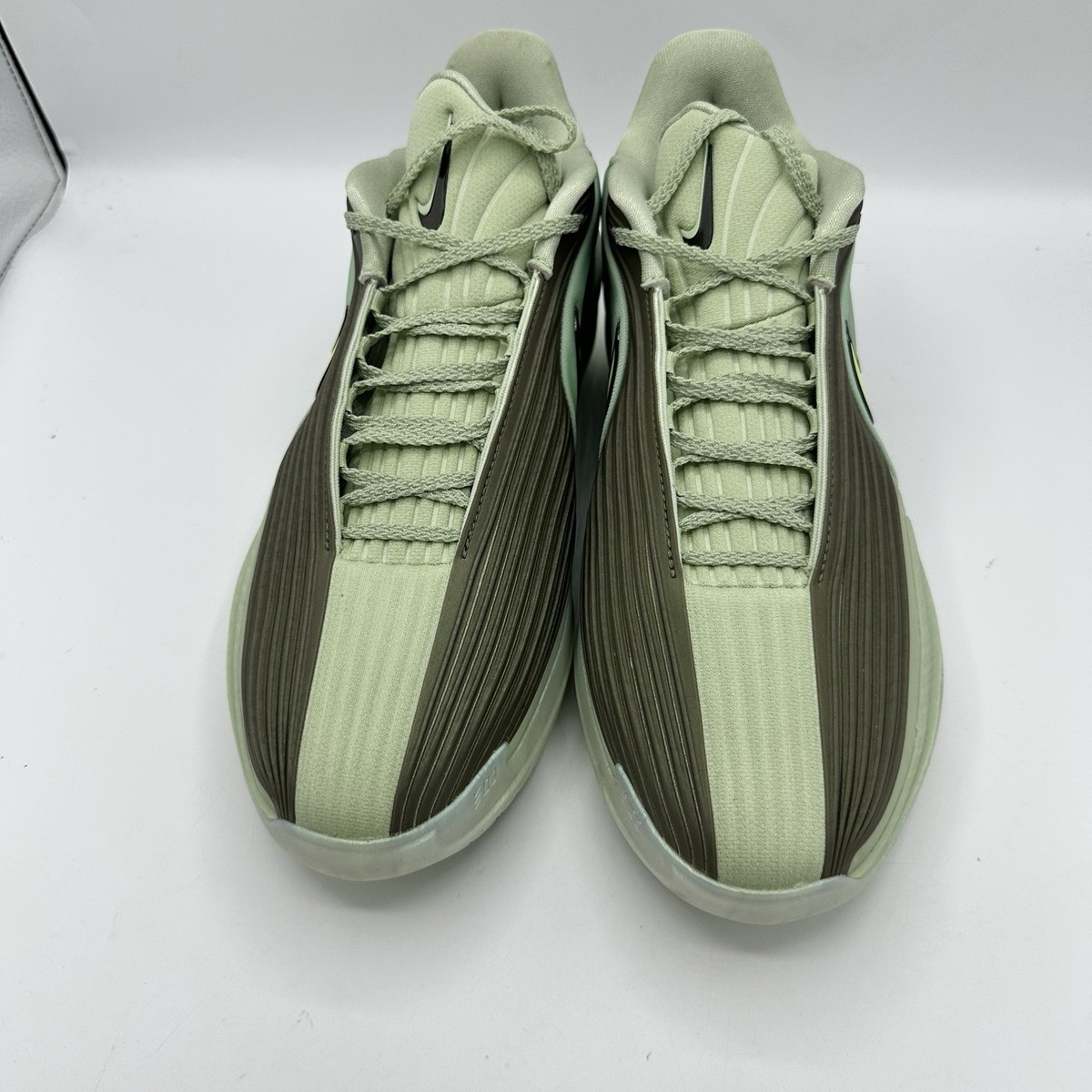 Nike Air Zoom GT Cut 3 Turbo Honeydew Barely Volt Shoes Size 11