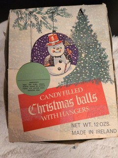 Vintage 1950 Biscon Candy Container Christmas Balls w/Hangers 18 in Original Box