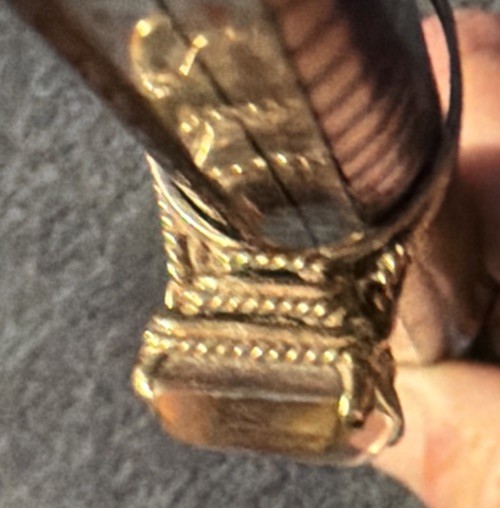 VTG  10K Yellow Gold Ring Rectangular Large Stone… - image 5