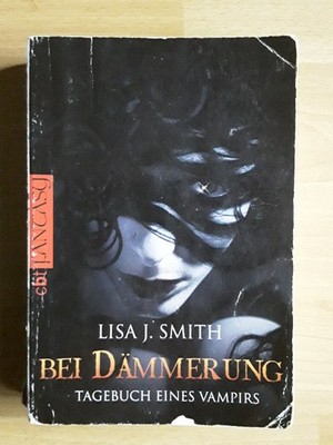 Lisa J. Smith: Tagebuch eines Vampirs. Bei Dämmerung, TB 2008