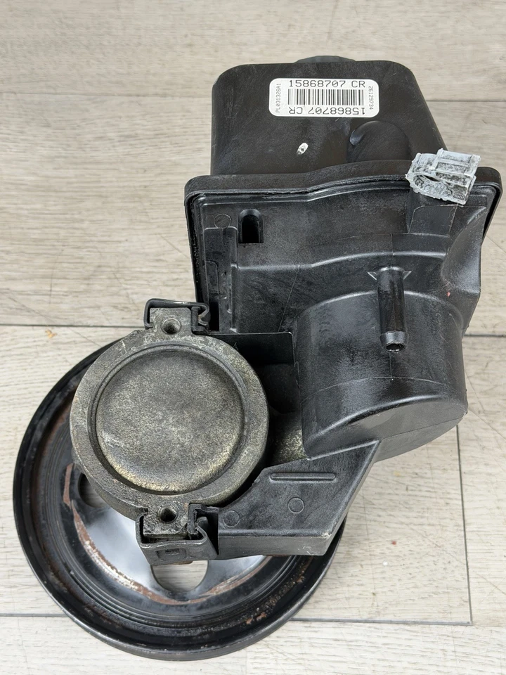 Bomba de dirección asistida GMC Envoy 2002-2009 4,2 L Foto 3 de 4