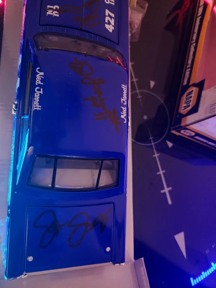 1/24 подписанный Нед Джарретт Дейл и Джейсон тройной автограф 1:24 Ford 48 часов продажи! - Изображение 3 из 3