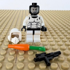 LEGO Star Wars 4/5/6: Endor Scout Trooper CARROT, sw0005b, 9489 BATTLE PACK 2012