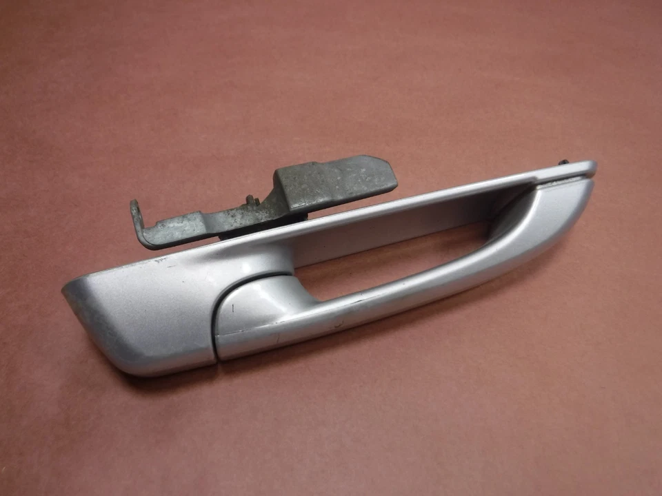 Manija de la puerta trasera del pasajero Jeep Commander 06-10 plateada brillante envío gratuito Foto 3 de 4