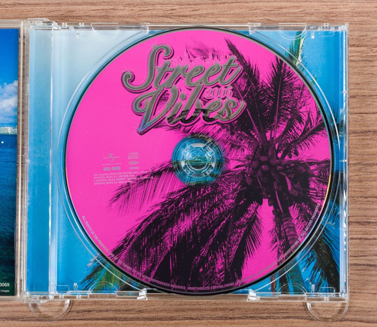 邦楽 VARIOUS RED Various - Street Vibes 2006 CD (Japan 2006 Universal Music