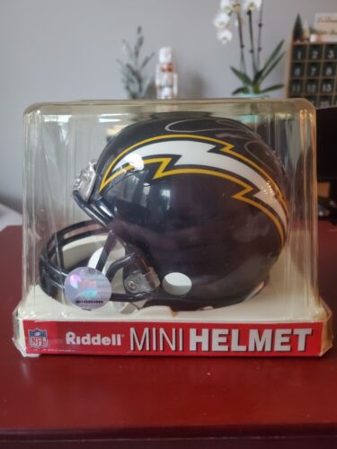 San Diego Chargers Ladainian Tomlinson Signed Mini Helmet - Photo 1/3
