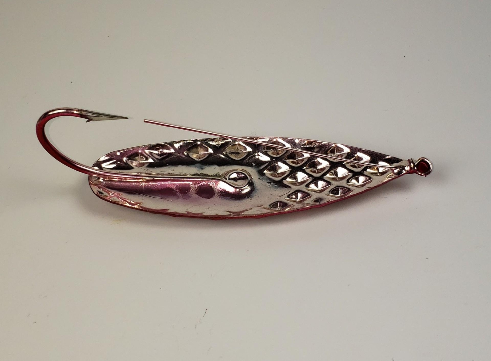 20 Pro Diamond Weedless Spoons Red Size 1-1/8 oz Troll Cast Jigging Twitch 4" Lg - Image 4