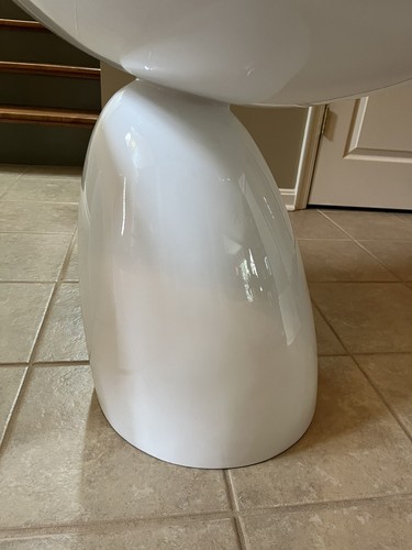 Pair Of MCM Small Parabel Table By Eero Aarnio In White Fiberglass - Picture 6 of 12