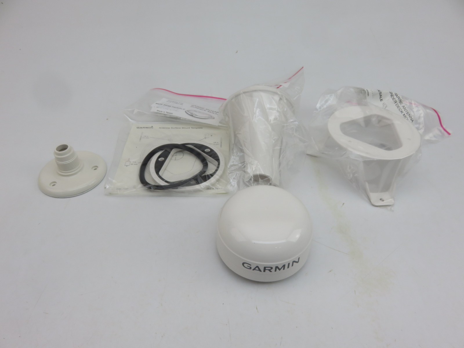 Garmin GPS 19X HVS 010101000 Marine 32Channel NMEA 0183 Antenna Kit NO CABLE 753759982294 eBay