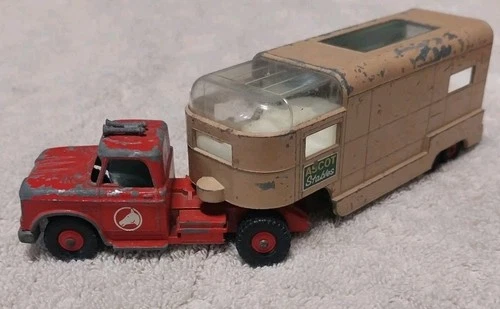 Vintage Matchbox Lesney King Size No. K-18 Dodge Tractor & Articulated Horse Van