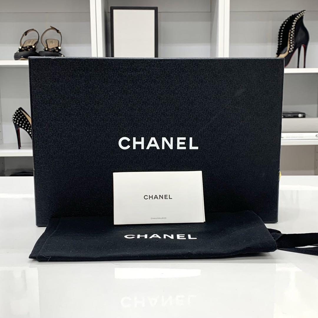 CHANEL Shearing Fur Sandals CC Logo EU 39 Black Used From