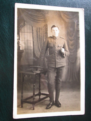 Militärpostkarte Mann in Uniform (Hut & Dolchstock) Express Day & Elektrisch
