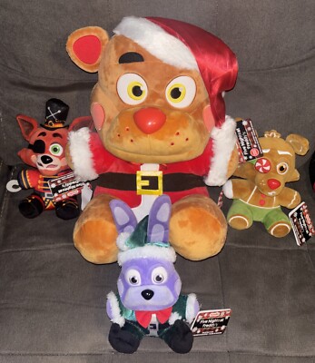 Funko FIVE NIGHTS AT FREDDY'S 16'' MEGA Santa FREDDY & 3-Holiday FNAF Plushies