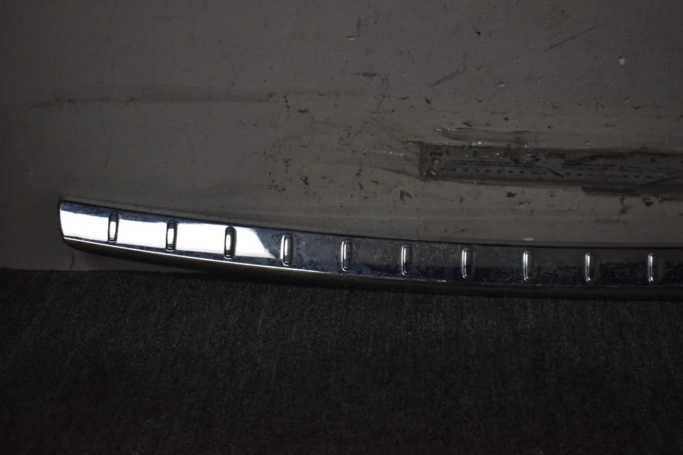 MERCEDES BENZ GLE 63 AMG S 4MATIC 2021-2022 PROTECTOR DE UMBRAL CROMADO DE FÁBRICA OEM Foto 2 de 4