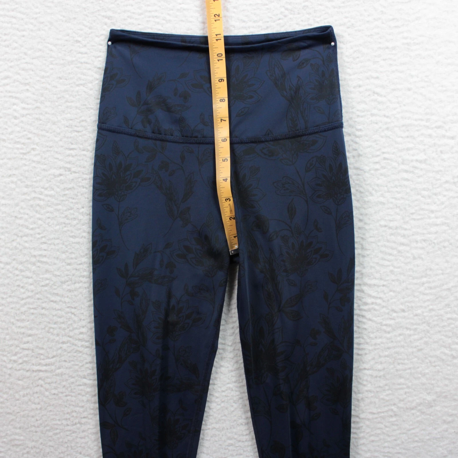 beyond-yoga ankle floral navy leggings
