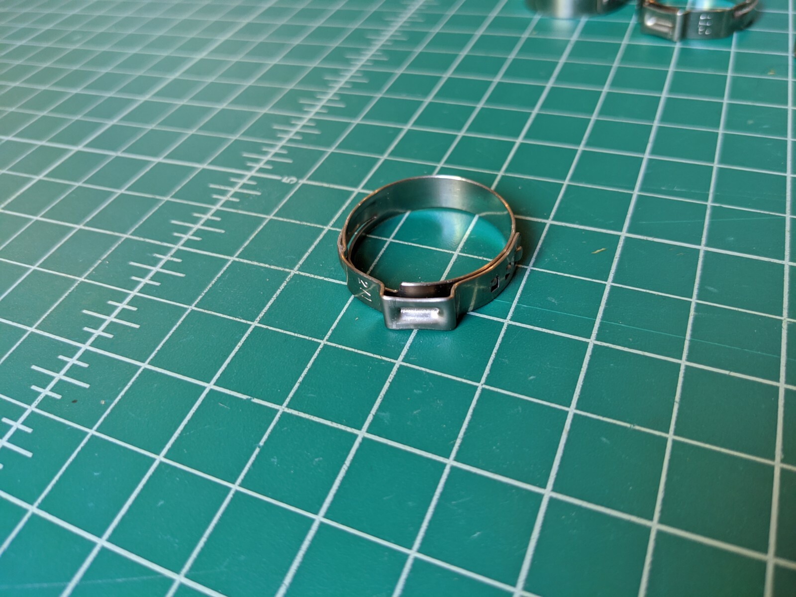 5 Pieces Stainless Steel Single Ear Hose Clamps Size 1" or 27.1 mm (5-pack)