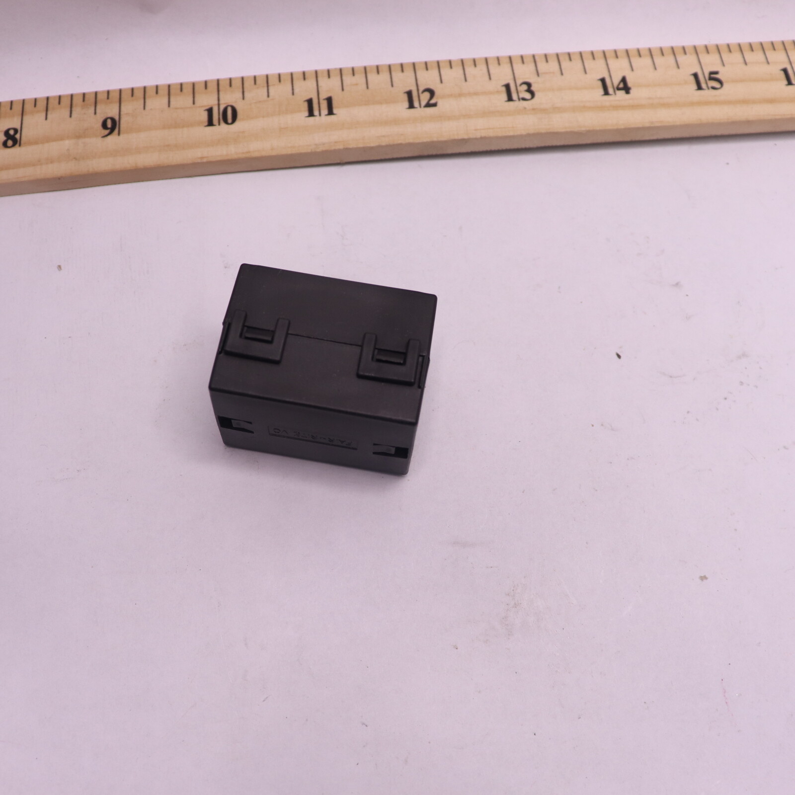 Fair-Rite VO Snap Magnetic Ferrite Core RFI Emi On Round Cable ...