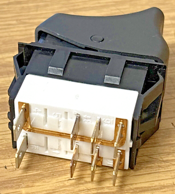 NEW GENUINE PACCAR KENWORTH / PETERBILT FOGLIGHT SWITCH p/n - P27
