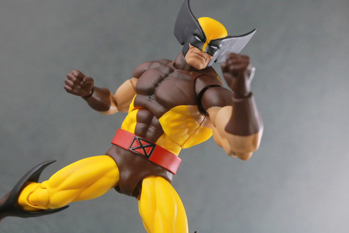 MAFEX Wolverine Brown Comic Ver No138 Figure di