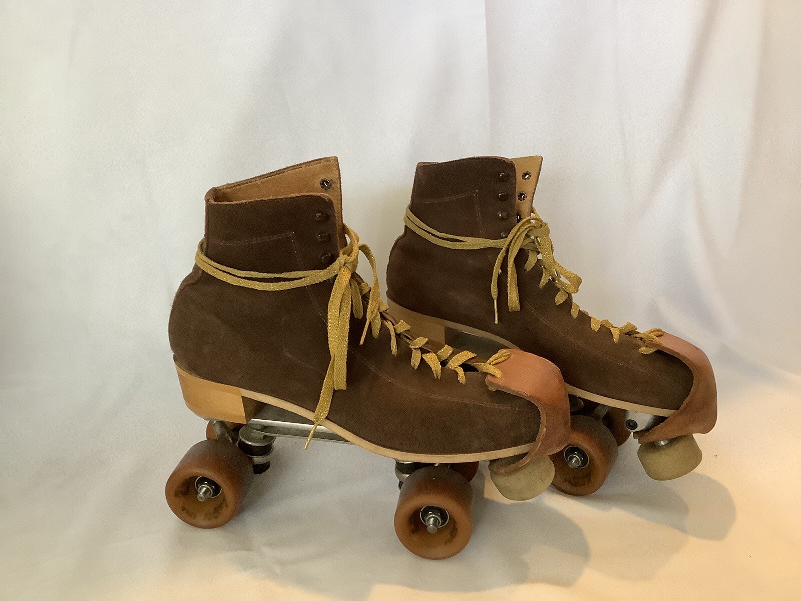 Vintage Norele Roller Skates Sz 10, Zinger Wheels, Suede, Chicago