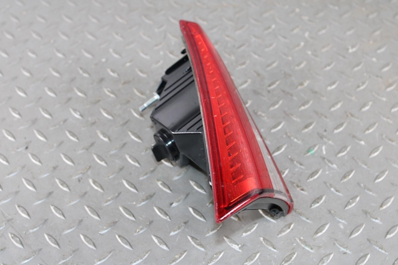 14-19 Ghibli Decklid Mounted Driver Side Left Taillight Tail Light Lamp Lens OEM