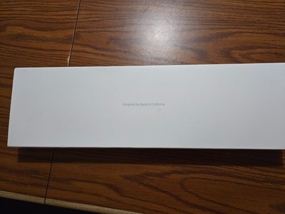 New Apple A1314 Wireless Bluetooth Keyboard (White/Silver)