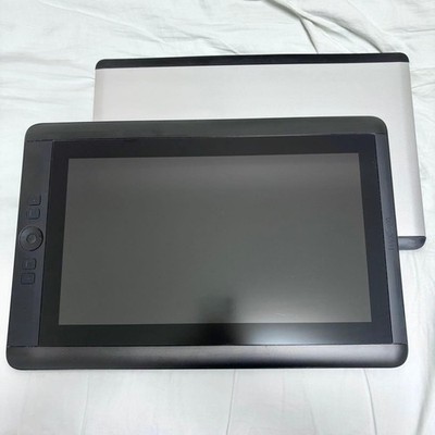 Wacom Cintiq 13HD DTK-1300 Grafiktablett Zeichnen mit Ständer