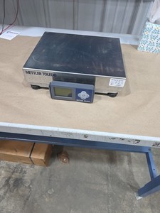 Mettler Toledo BC60 Shipping Scale, 150 x .05 lb, SS Platter with Bluetooth-Used