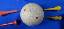 ANTIQUE VINTAGE MESH GOLF BALL "SPALDING-PGA" 4 VINTAGE GOLF TEES DISPLAY BOX