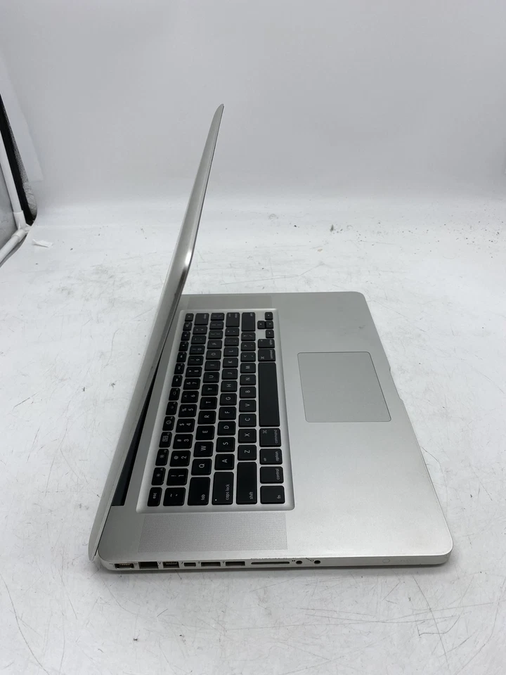 Apple MacBook Pro 15" Early 2011 Intel Core i7 2635QM 2GHz 4GB RAM 500GB HDD - Image 3 of 4