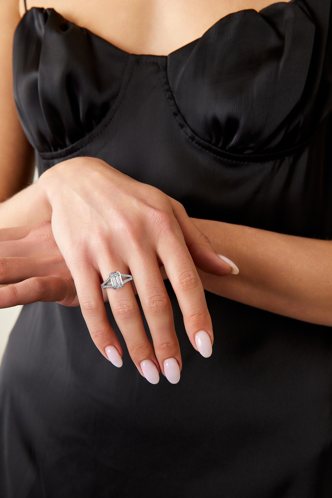 Diamond Engagement Ring Emerald IGI Certified VS1 F 3.35 Ct Platinum Sizes 4 - 9-image