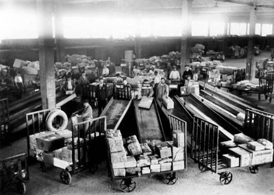Sorting parcels from Paris Lyon Mediterranean railway company dist- Old Photo