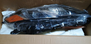 Headlights Assembly 2018-2024 Toyota Camry W/Halogen Head Lamps Passenger Side