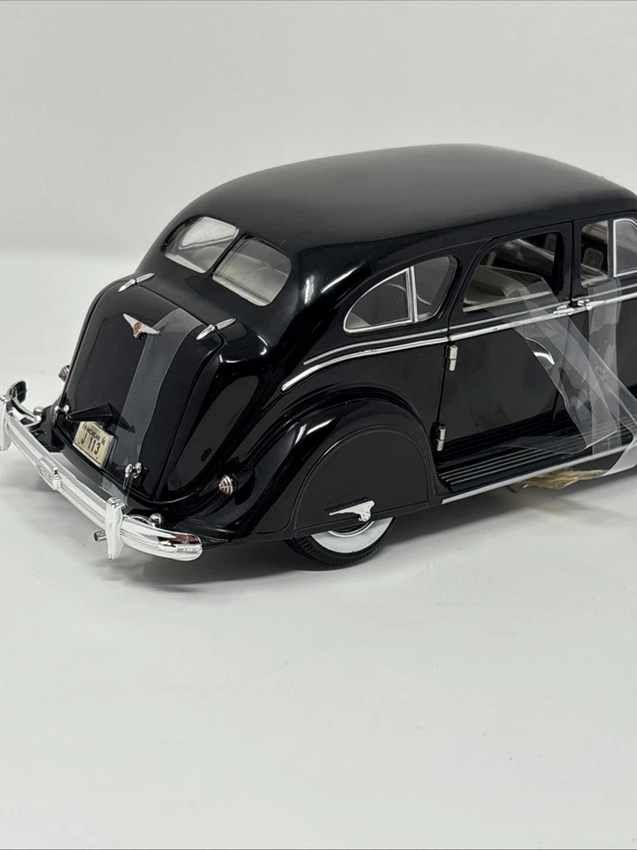 2004 Black 1:18 1936 Chrysler Airflow  11”Lx4”Wx3.5”T DieCast Car Flaw - Image 4 of 4