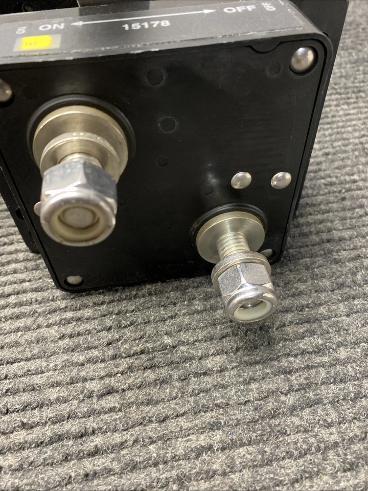 Interruptor de desconexión de batería NOS Bussmann 15178 24 voltios Foto 4 de 4