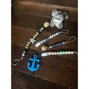 Boy Unisex Infant Baby Pacifier Clips Sloth Pacifier Holder Teething Accessories