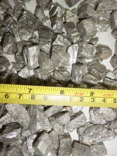 Pyrite Stone from China Golden Color Small & Tiny Pieces 200 gram Lot - Imagen 3 de 10