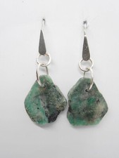 Orecchini pendenti con radice di Smeraldo naturale e ARGENTO 925 - pietra dura -