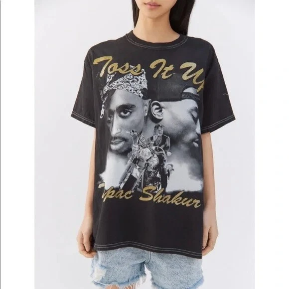 Tupac sweatshirt hotsell urban outfitters