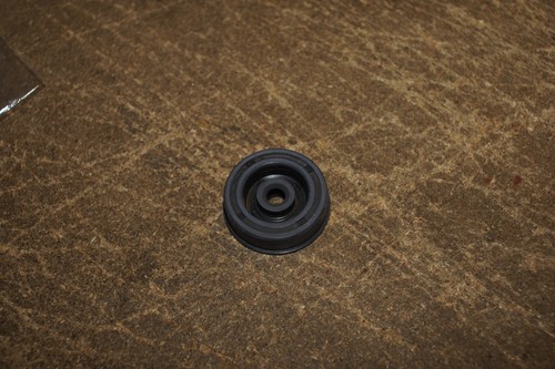 KAWASAKI GENUINE Z400 Z440 CLUTCH PUSH ROD OIL SEAL 92049-1041 NOS - Bild 3 von 4