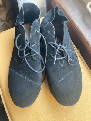 Toms black Suede Womens Tribal Moccasin Ankle Boots Sz 11 Booties