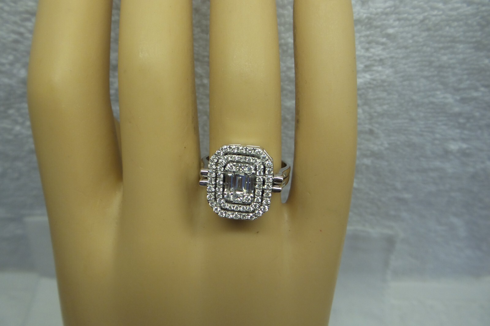 Fine Solid 18kt Double Sided Flip Ring, Natural D… - image 1