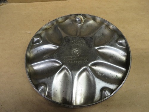 DVS WHEEL CAP CENTER CAP WHEEL CENTER CAP # DC-0071 screw hole damage - Picture 2 of 9