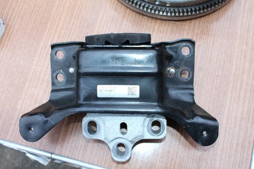 Audi S3 8V A3 Golf Getriebelager Getriebehalter Konsole Lager Halter 5Q0199555T