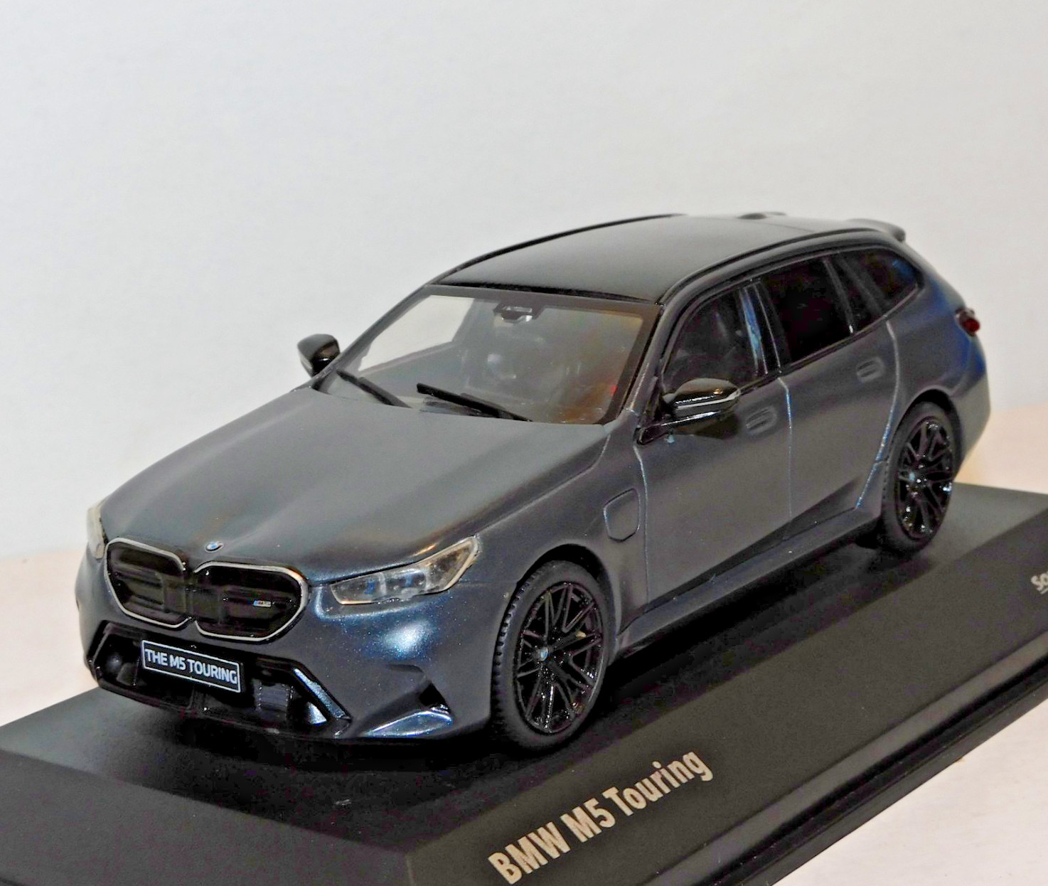SOLIDO BMW M5 TOURING FROZEN DEEP GREY 1/43 S4317502